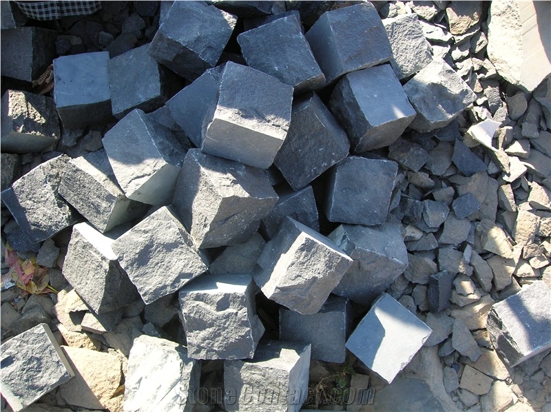 Black Granite Cobble Stone