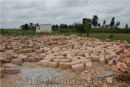 Mysore Yellow Granite Cobble Stone