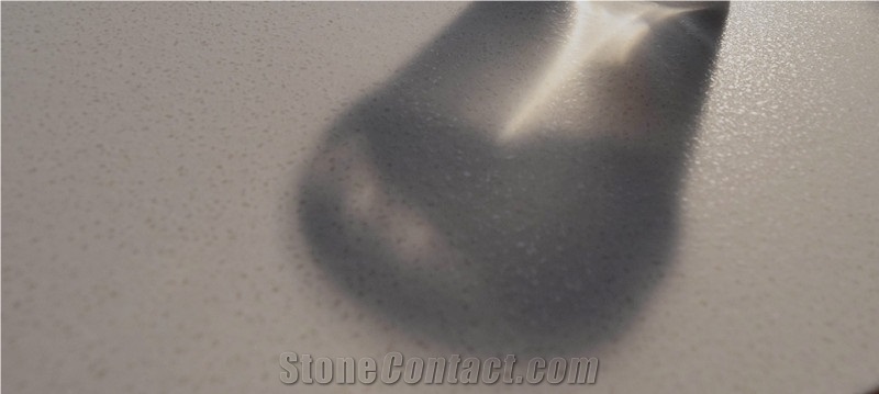 Bst Beige Color Quartz Stone Rock Solid Surface with Matte Finished for Kitchen Countertops with High Gloss and Hardness 2cm Thick