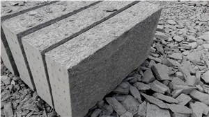 G341 Siliver Grey Granite Handmade Natural Surface Wall Stone Curbs Sitting Blocks