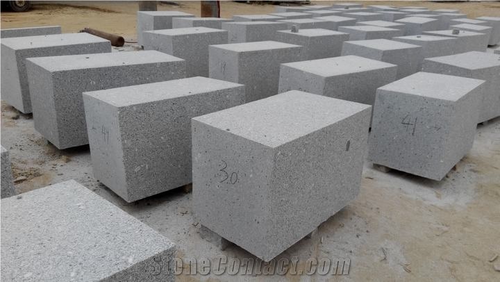 G341 Siliver Grey Granite Handmade Natural Surface Wall Stone Curbs Sitting Blocks