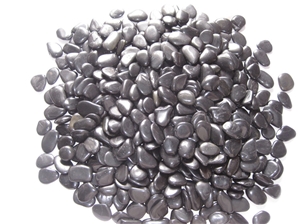 Black Polished Different Sizes Polished Pebble River Stone for Decoration in Landscaping ,Garden , Walkway