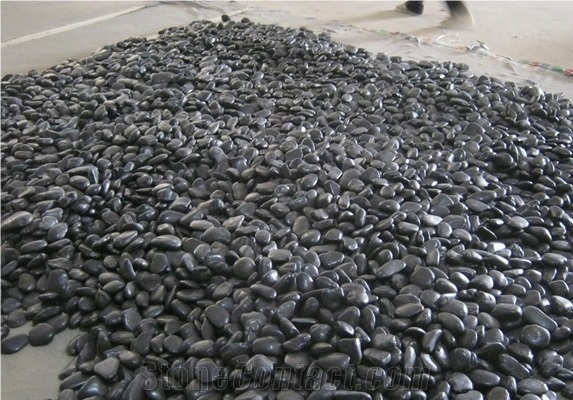 Black Polished Different Sizes Polished Pebble River Stone for Decoration in Landscaping ,Garden , Walkway
