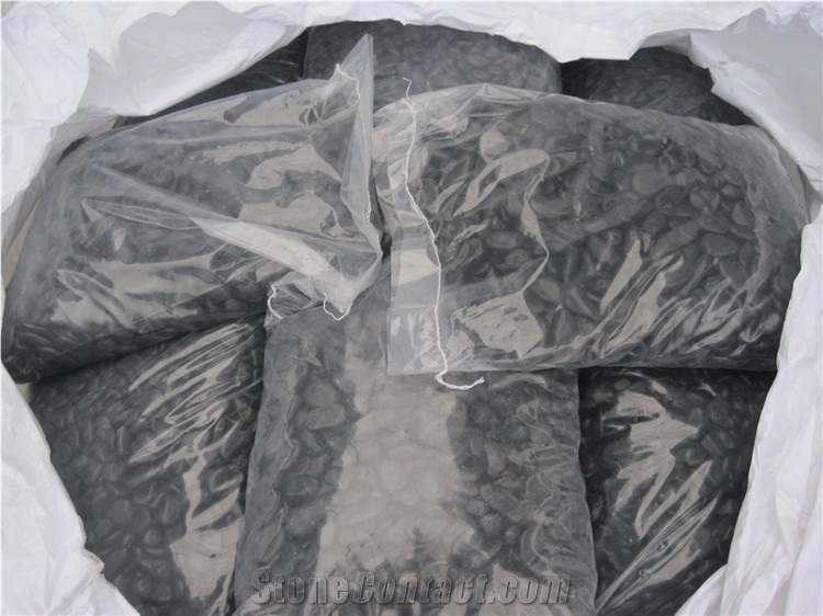 Highly Polished Decorative Natural Pebble Stone,Polished Black Color River Stone in Decoration