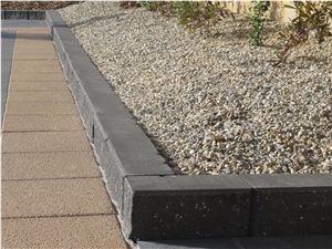 Split Face China Black Basalt Kerbstone Road Stone Curbs Stone
