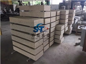 G682 Bushhamered Granite Kerbstones, Padang Giallo Kerb Stone, Flamed Yellow Rust Granite Curbstone
