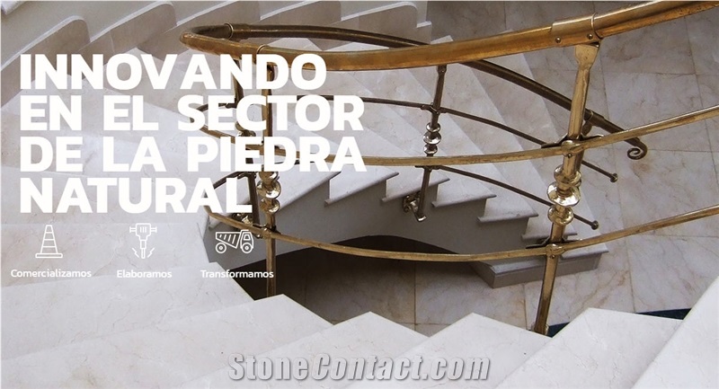 Crema Marfil Staircase with Mosaic in Steps