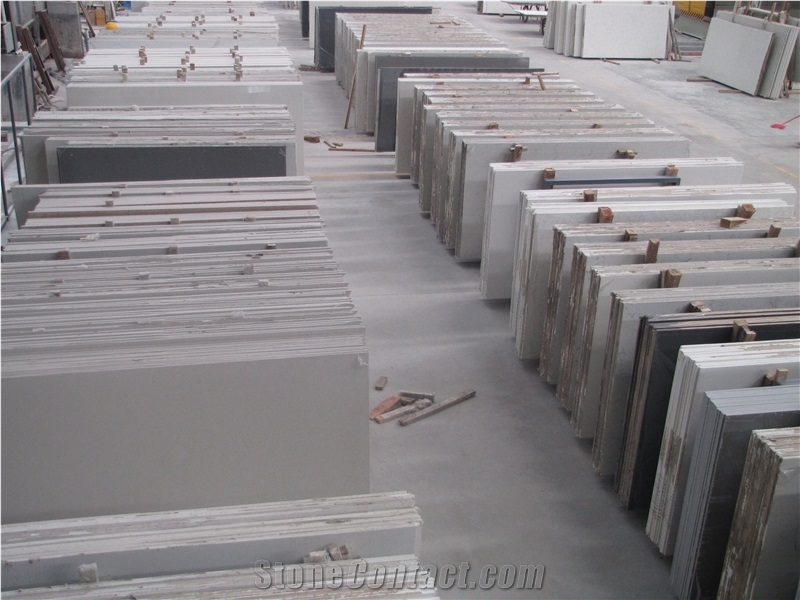 Manufacturer Artificial Quartz Stone Slabs & Tiles in Granite Look Design, Polished with Cusomized Edges and Colors Available-V08
