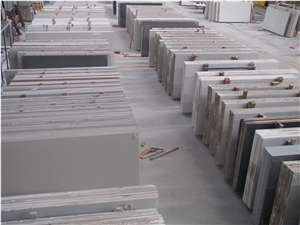 Manufacturer Artificial Quartz Stone Slabs & Tiles in Granite Look Design, Polished with Cusomized Edges and Colors Available-V08