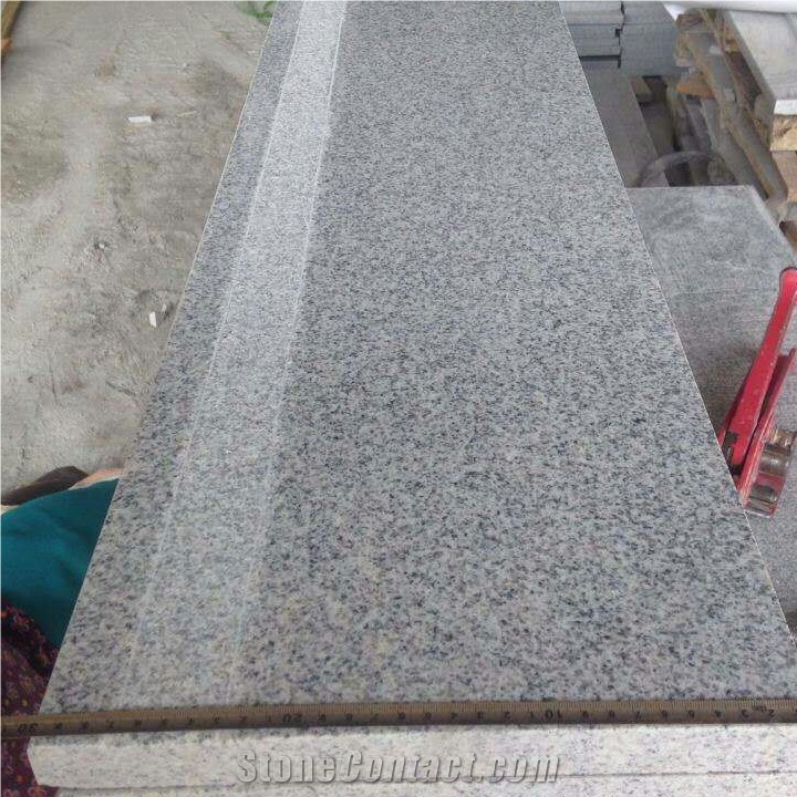 Hubei G603 Granite Stairs with a 5cm Width Anti-Slip Flamed Line
