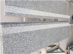 Hubei G603 Granite Stairs with a 5cm Width Anti-Slip Flamed Line