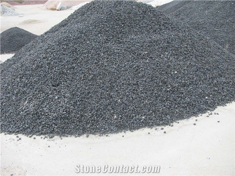 China Black Machine-Made Pebble & Grave