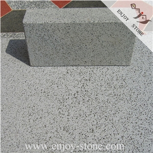 China Bluestone Cut to Size Sawn Tiles / Zhangpu Bluestone Sawn Tile with Cat Paws or Honeycomb / Bluestone Machine Cut Wall Cladding / Bluestone Pavers