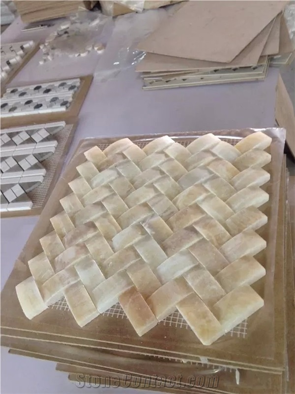 Polished Honey Onyx Basketweave Mosaic Design