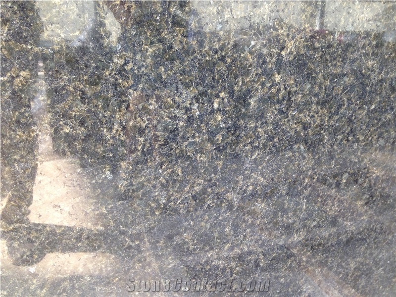 Verde Ubatuba Granite Countertop, Verde Ubatuba Kitchen Top, Dark Brown High Polished Granite on Sales from China Factory