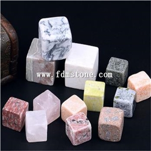 2016 Hot Sale Sipping Whiskey Stones Chilling Whisky Ice Stone Bar Accessories