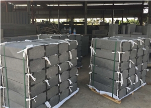 Hainan Black Basalt Kerbstone/Curbs Road Side Stone/ China Black Basalt Kerbstone