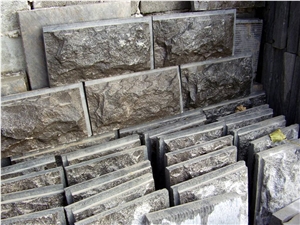 G654 China Impala Black Sesame Grey Granite Mushroom Stone Split Face Stone for Exterior Stone Building Stone