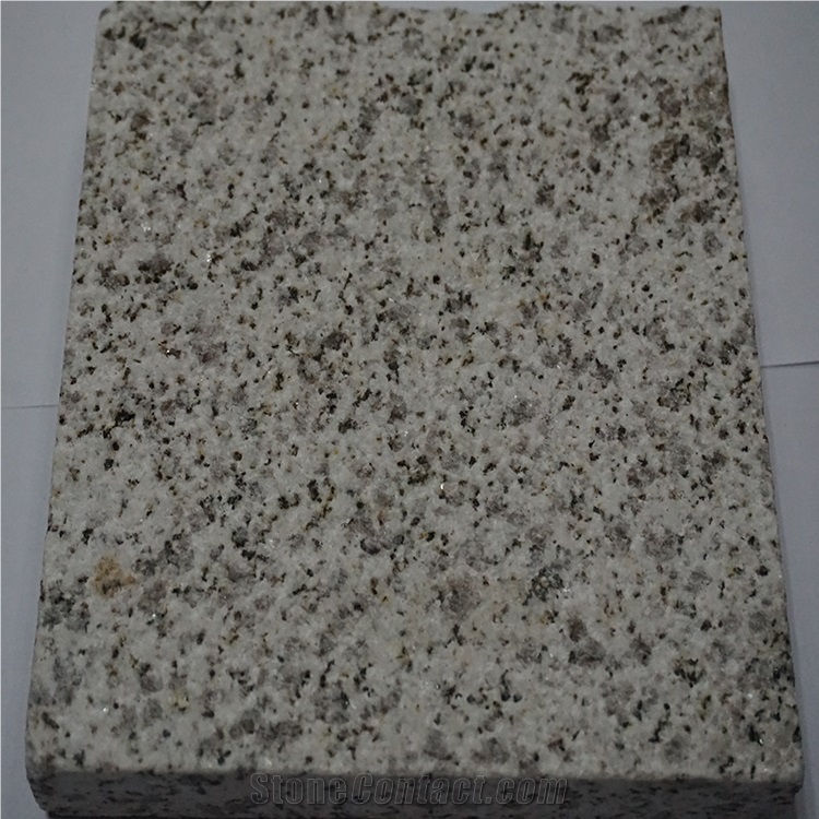 Hjm Bush Hammered Surface Light Yellow Granite Slabs and Tiles