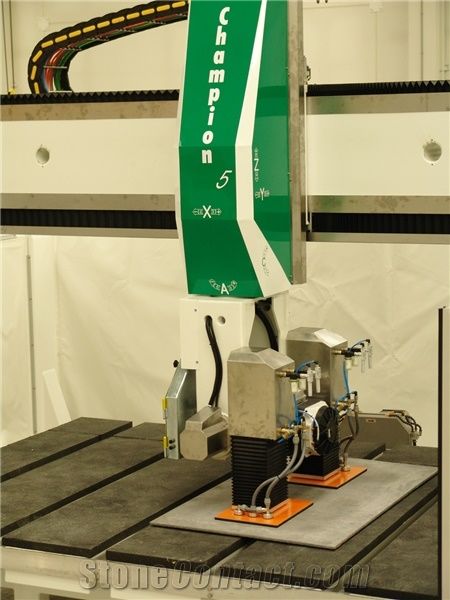 New Champion 5/Cl - Automatic bridge saw with 5 interpolated axes