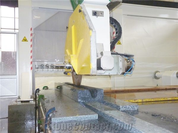 New Champion Plus 1000 - 5 Axes Milling Machines, Bridge Saw, Relief