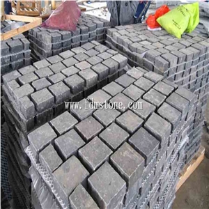 Blue Limestone Flamed Cobblestone on Mesh Pavers