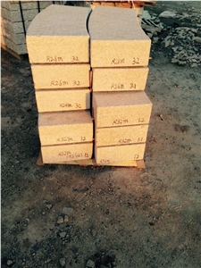 G350 Yellow Rust Granite Block Steps Kerbstones