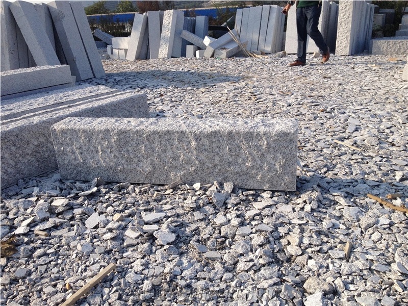 G359 White Granite No Pink Spots Pineappled Surface Kerbstones