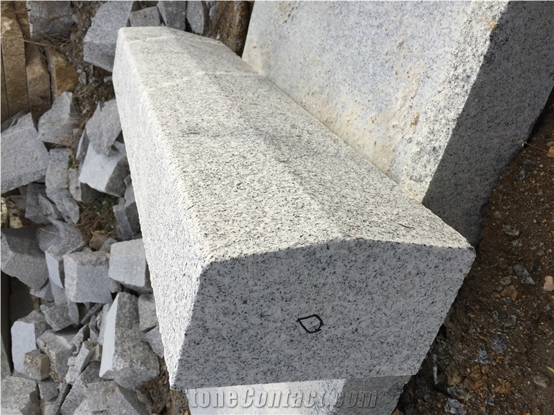 G603 Pohorski Tonalit Fantastic Silver Grey Kerbstones 100x25x12-25 cm