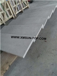 Bush Hammered Grey White Limestone Steps/ Greyish White Limestone Stair Riser/Pale Lime Stone Stair Treads/Grey Limestone Staircase/Natural Stone Stair