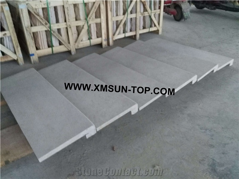 Bush Hammered Grey White Limestone Steps/ Greyish White Limestone Stair Riser/Pale Lime Stone Stair Treads/Grey Limestone Staircase/Natural Stone Stair