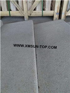 Bush Hammered Grey White Limestone Steps/ Greyish White Limestone Stair Riser/Pale Lime Stone Stair Treads/Grey Limestone Staircase/Natural Stone Stair