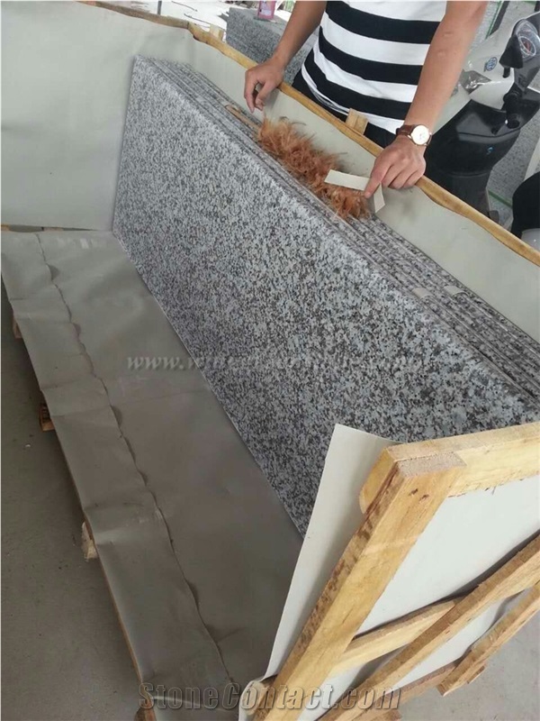 G439 Granite Countertop, China Bala Flower White Granite Kitchen Countertop, Customized Countertops, Bar/Island/Desk Tops, Winggreen Stone