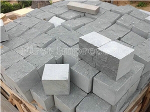 G684/G654/G682/G603China Granite Cube Stone/Bianco Sardo Granite Cobble Stone/China Granite Cube Stone Pavers for Landscaping Stone Exterior Stone/Best Price & High Quality Granite/Cheap Paving Stone