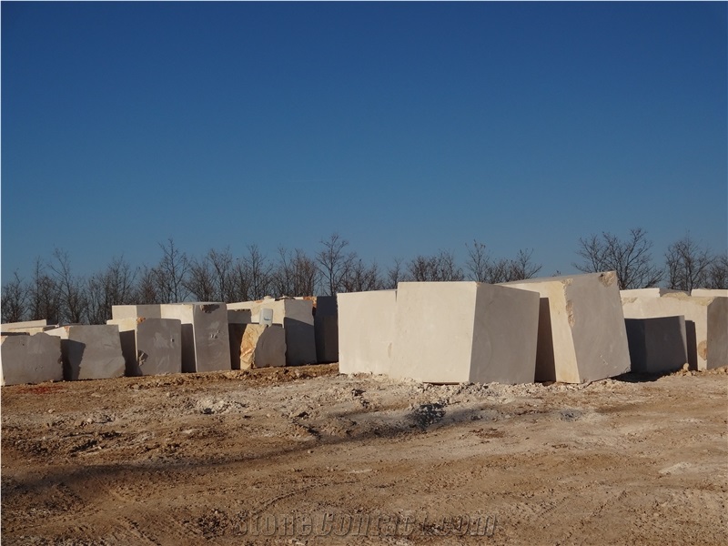 Canarian Cream Limestone Slabs & Tiles