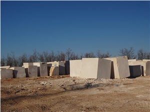 Canarian Cream Limestone Slabs & Tiles