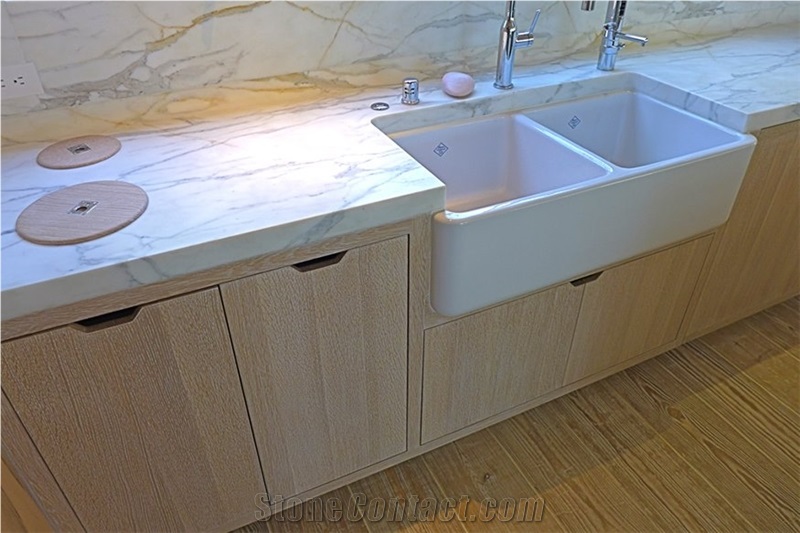 Calacatta Delicato Marble Residental Project Kitchen Countertop Installation