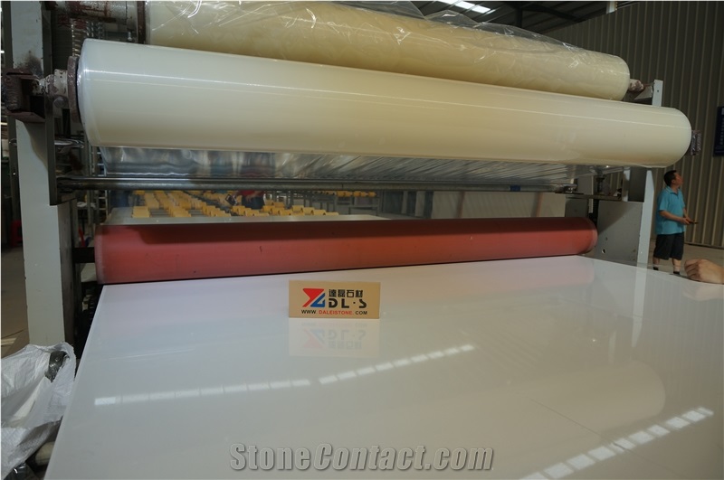 China Quartz Kithchen Countertop/ Island Top with White Color