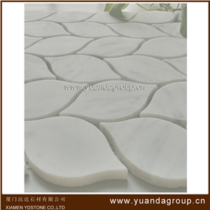 Calacatta White Marble Leaf Mosaic Pattern