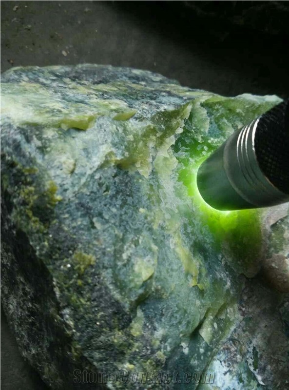 Serpentine Rock, Jade Stone