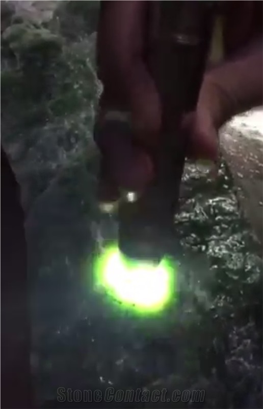 Jade Stone, Nephrite