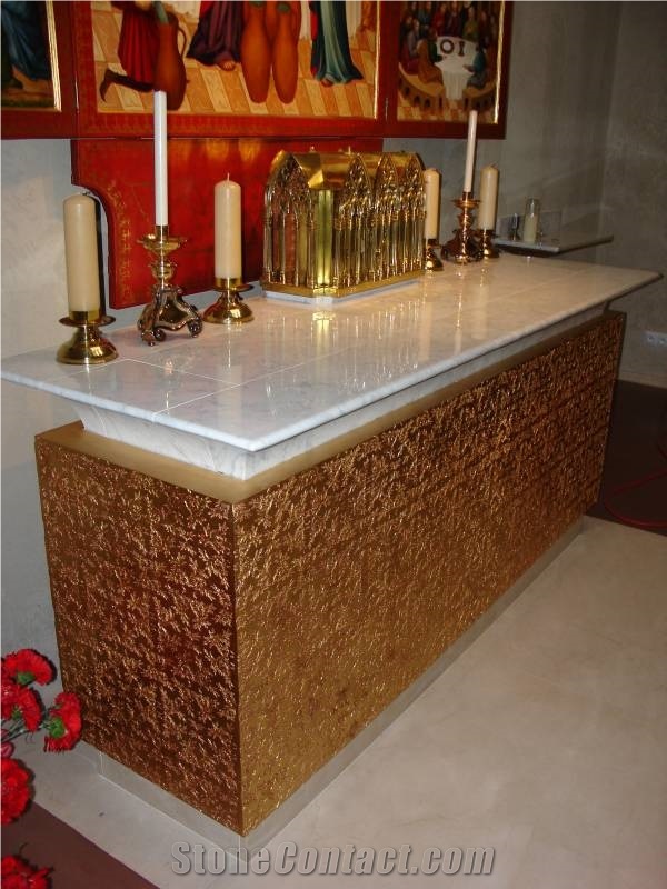 Classic Travertine and Carrara White Marble Chappel Design