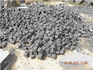 Black Basalt Natural Split Cubestone, Natural Black Basalt Cube Stone/Cobble Stone