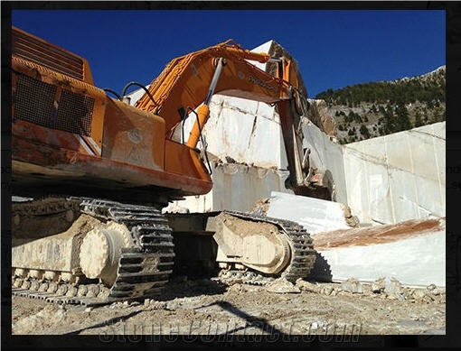 Mura Light Marble Blocks