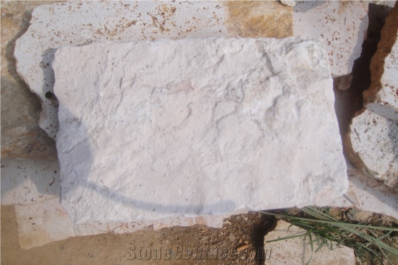 White Limestone Tumbled Loose Field Stone, Cultured Stone Stacked Wall Cladding