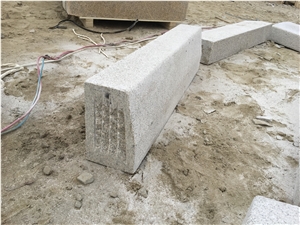 China Beige Color Kerbstones A1,A2,A3,A4,A5 Bush Hammered, Semi Sawn G350 Yellow New G682