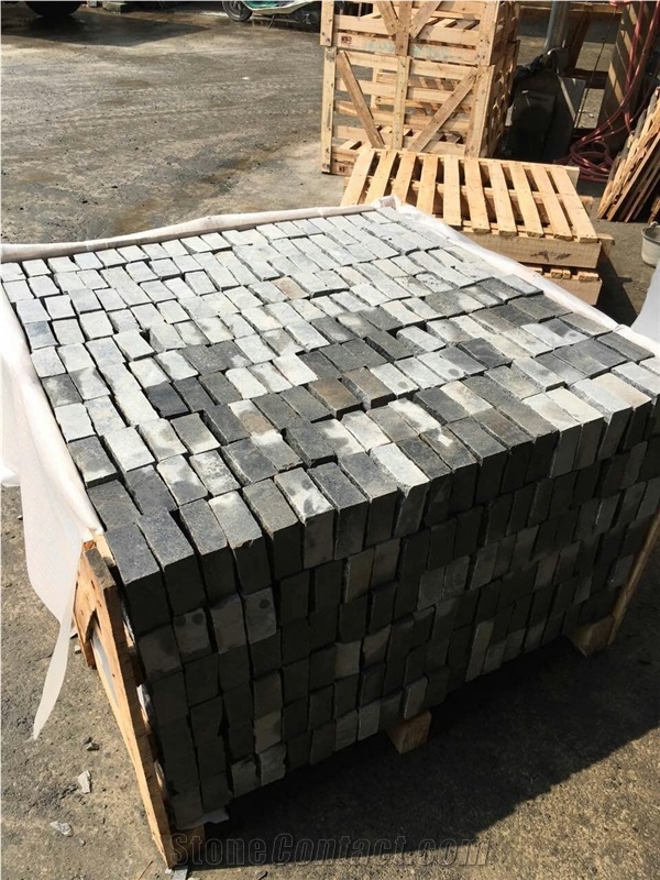 G654 Cobble Stone,Dark Grey Granite Cube Stone & Paver,G654 Cube Stone,G654 Paver,Black Cobble Stone ,Garden Stone,Paving Stone,G654 Granite Cobble Stone,Sesame Black Granite Cobble Stone