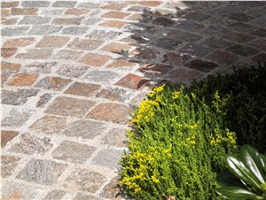 Pavers with Gneiss Caroux Broken Edge, Beige Gneiss, Cobbles Pavers