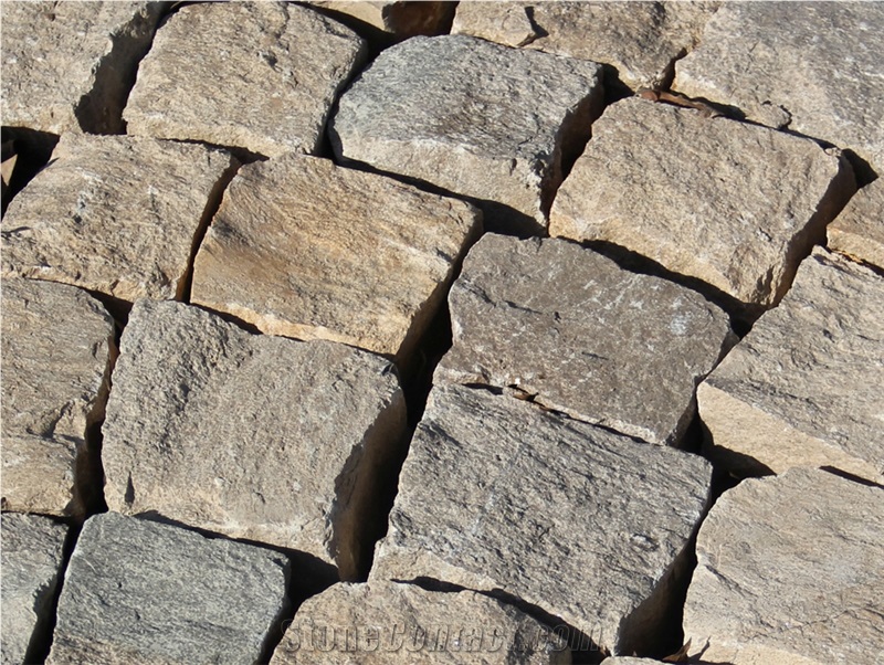 Pierre De Causses Limestone Split Cobble Stone, Paving Set, Beige Limestone Pavers