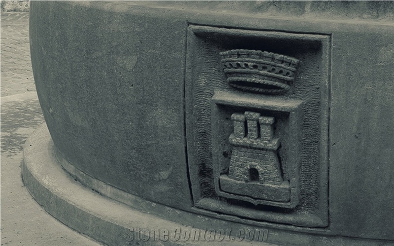 Peperino Grigio Fountain